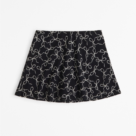 Abercrombie & Fitch Dresses & Skirts - Abercrombie Bow Skort!